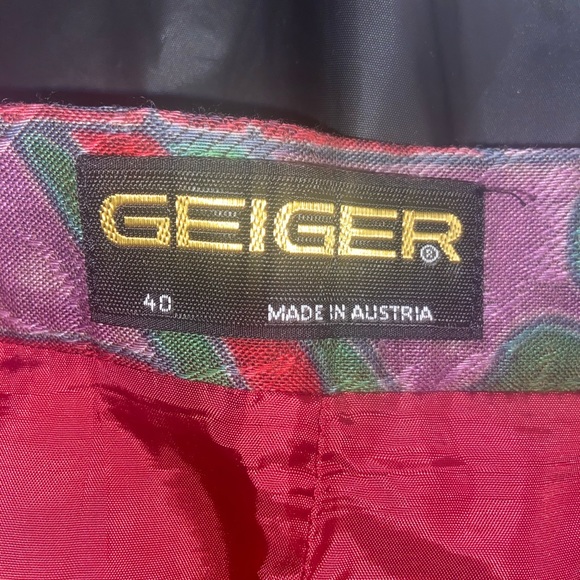 Women's vintage GEIGER 100% pure wool, pleated skirt  side zipper/pockets - Picture 2 of 10